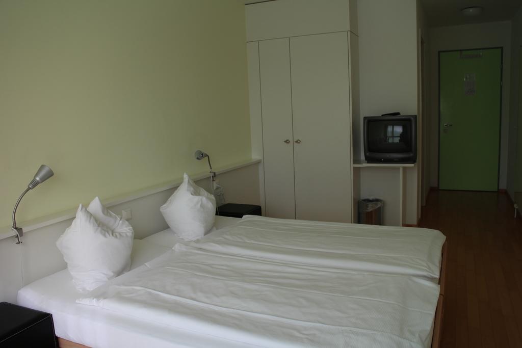 Seminar-Hotel Rigi Am See Weggis Room photo