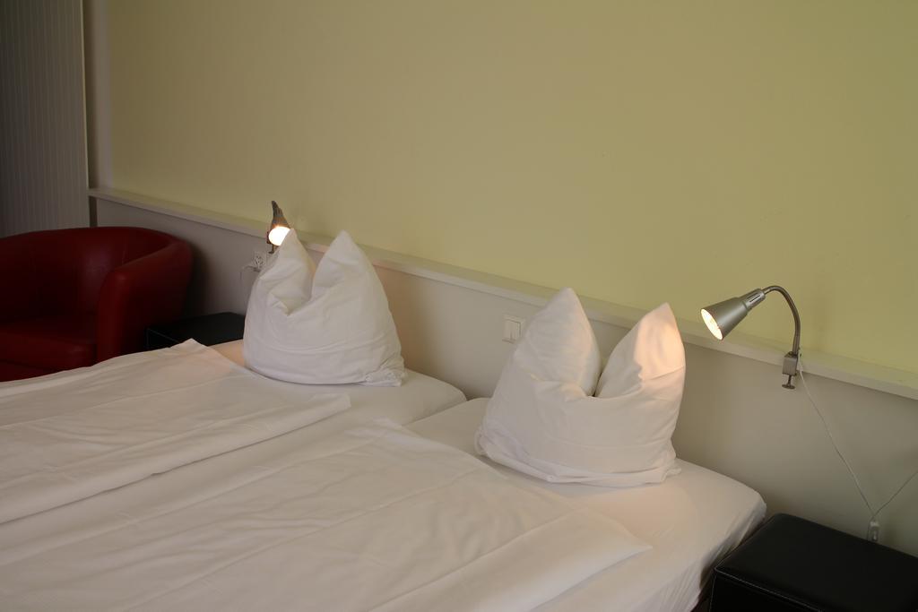 Seminar-Hotel Rigi Am See Weggis Room photo